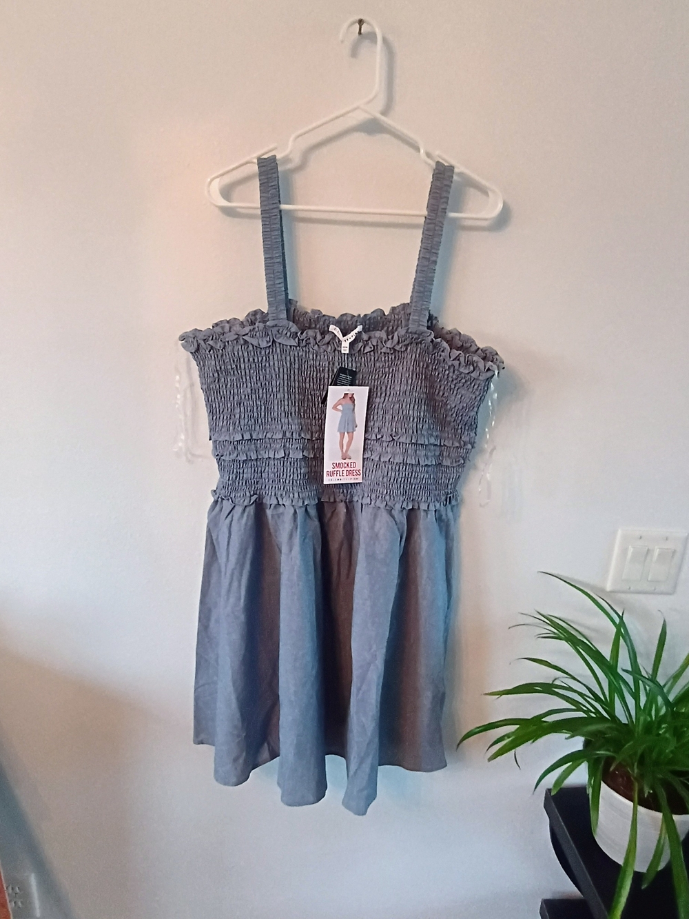 Celebrity Pink NWT XXXL Gray Smocked Ruffle Babydoll Chambray Tank Top Plus Size